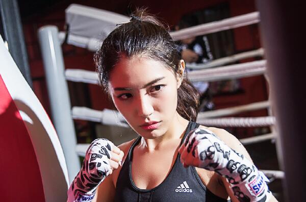 SNH48 en el gimnasio