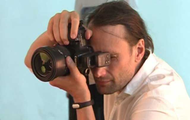 Hangzhou posa ante un lente franc&eacute;s